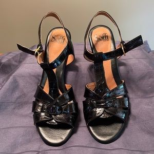 Women’s dress sandals
